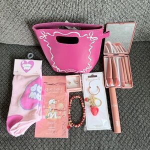 Bundle of 8 items - everything listed - Pink